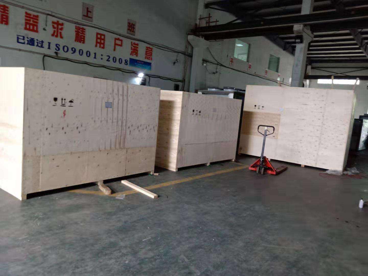 江苏苏州客户制作木包装箱