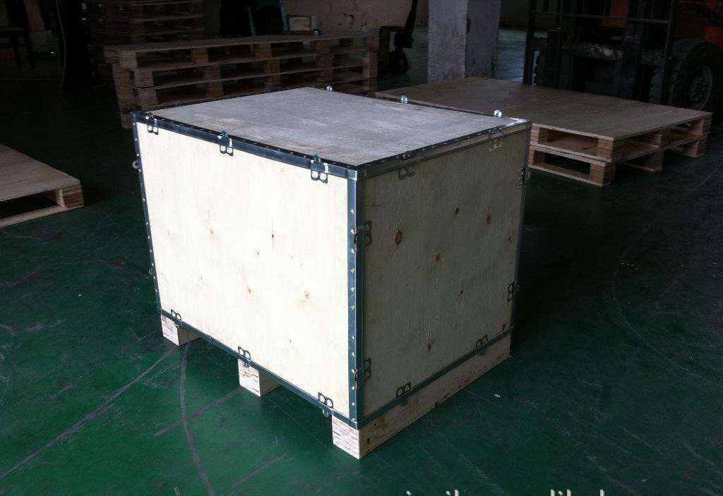 安徽客户制作钢带木箱(图2)